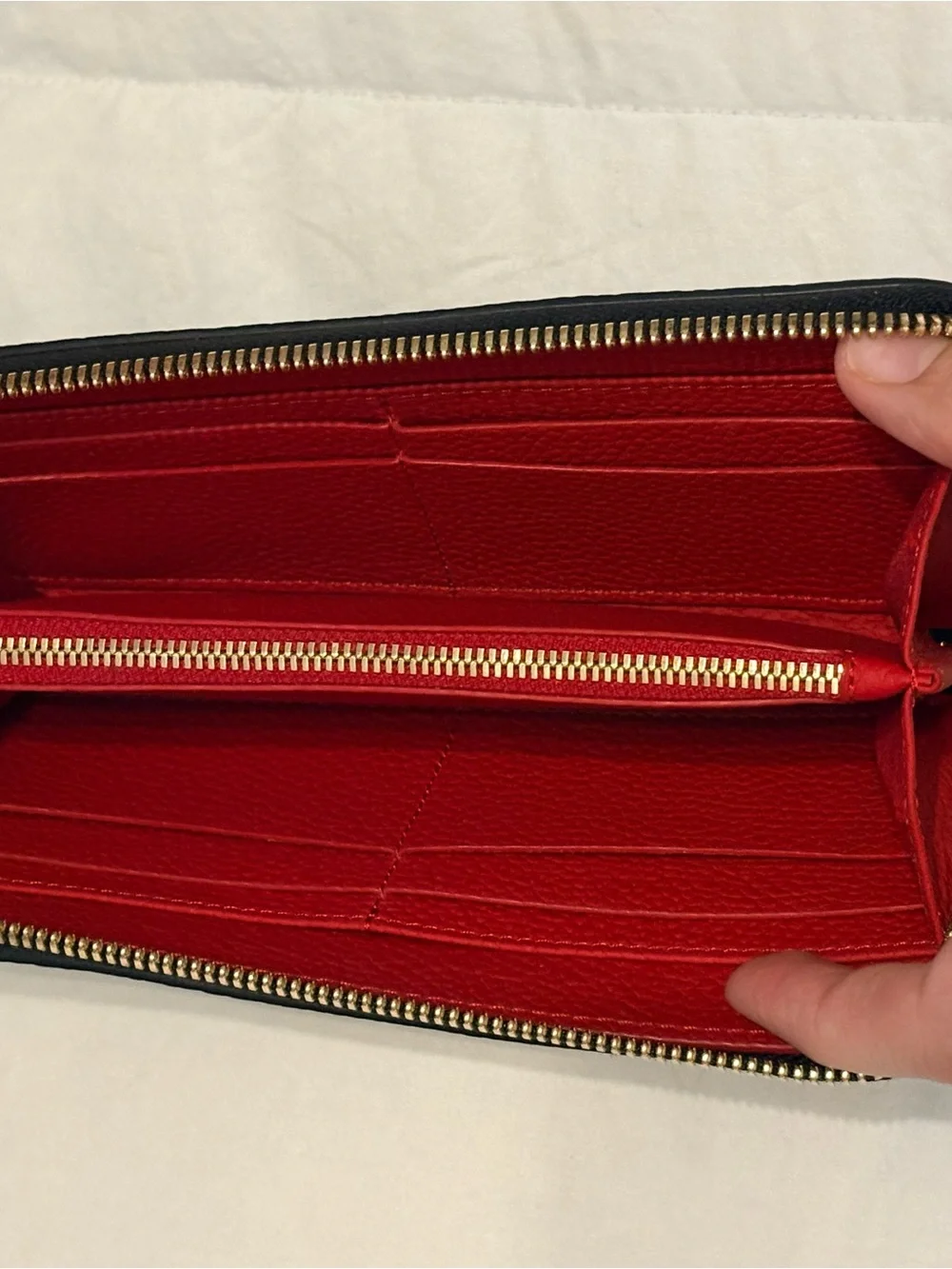 MAISON de SABRÉ Black Leather Zip Wallet with Red Pull